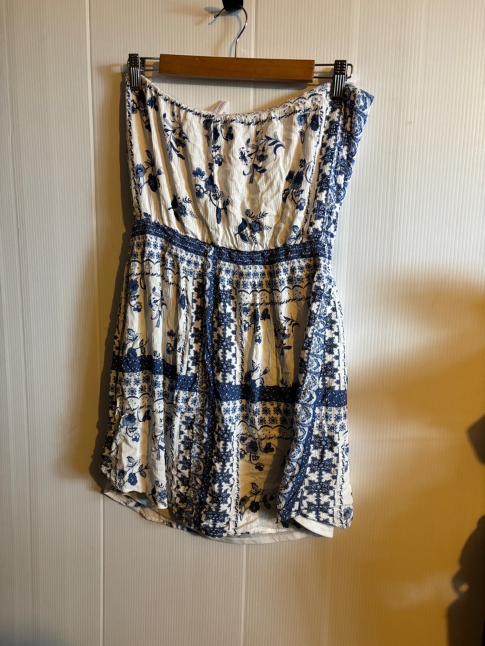 Xhilaration White Strapless Dress with Blue Floral Print - Picture 4 of 4